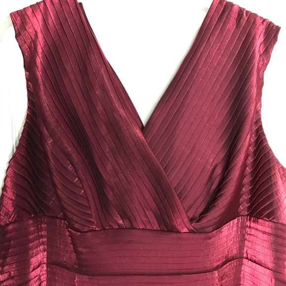 Burgundy Cross Top Dress - Picture 7 of 8